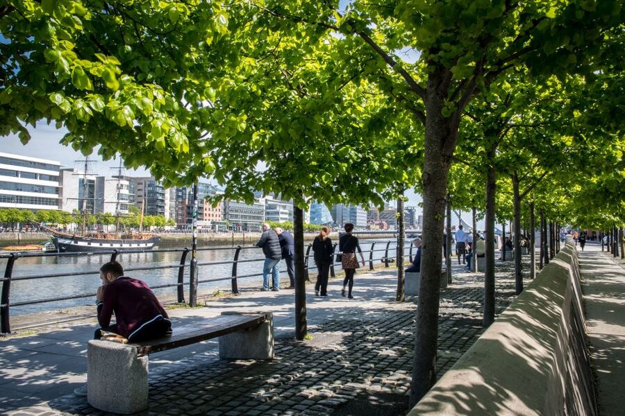 Dublin: Jeanie Johnston Tall Ship Irish Famine History Tour - Meeting passengers and crew, and the details that make it personal