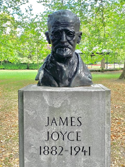 Dublin: Literary Walking Tour - Wilde, Yeats & Joyce - St Stephen’s Green: The Park Where Joyce and Yeats Stories Take Shape