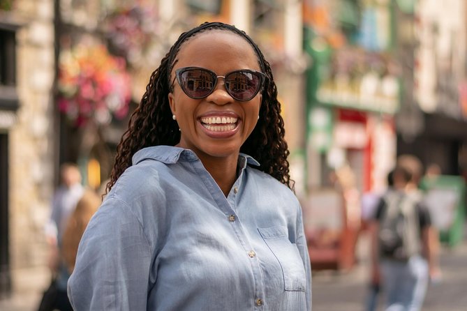 Dublin Photo Magic: Personalized & LGBTQ+ Friendly - The walk setup: starting at Stags Head and finishing near Temple Bar