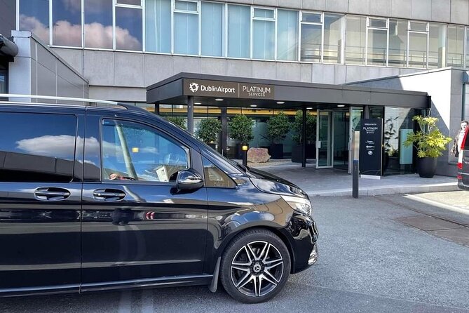 Dublin: Private Chauffeur Tour - Trinity College Dublin: classic campus strolling time