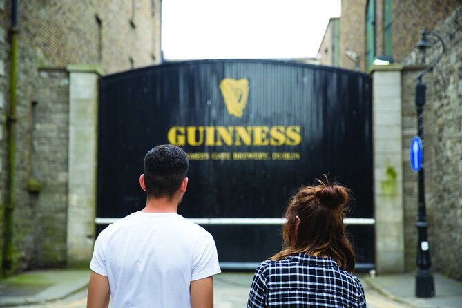 Dublin Private Guinness and Jameson Whiskey Tour with Transfers - The host factor: what changes when someone stays with you