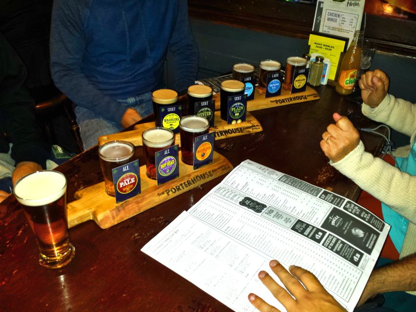 Dublin: Private Pub Tour - Traditional Irish music sessions, when the room is the star