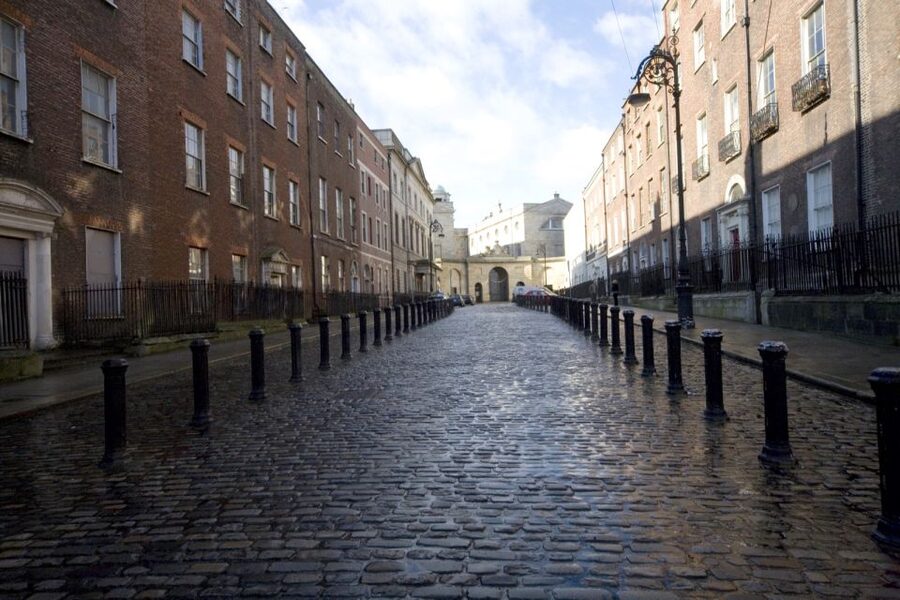 Dublin: Private Tour of City Monuments in Spanish - Who should book this tour