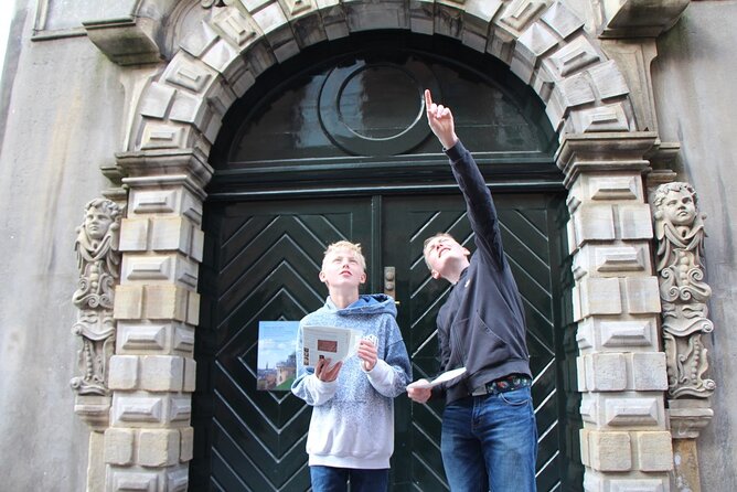 Dublin Self-Guided Murder Mystery Tour by Temple Bar - Weather Reality: Paper Clues in Dublin Rain