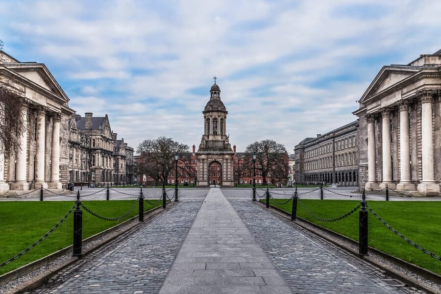 Dublin: St Patrick's, Book of Kells, and Dublin Castle Tour - What you’re paying for around $101 per person, and why it can be worth it