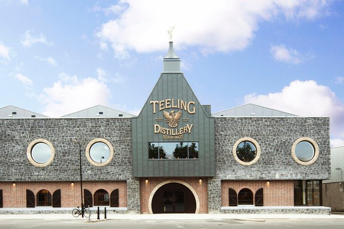 Dublin Teeling Whiskey Distillery Guided Tour and Tasting 1 Hour - The exhibition space: 500 years of Dublin whiskey story