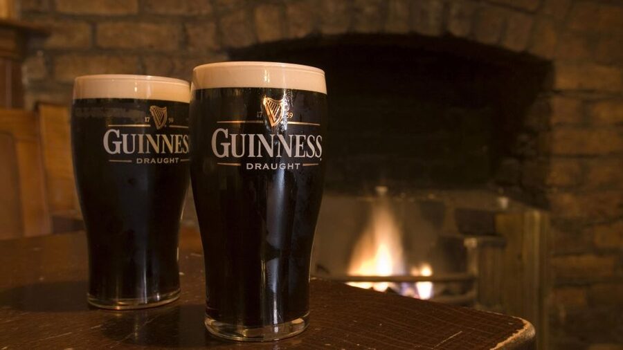 Dublin Temple Bar Night Tour - A 2-hour Temple Bar night crawl with real beer context