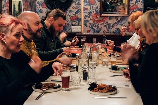 Dublin Traditional Irish 3 Course Meal Walking Tour with Local - Three dining stops: how the food pacing works