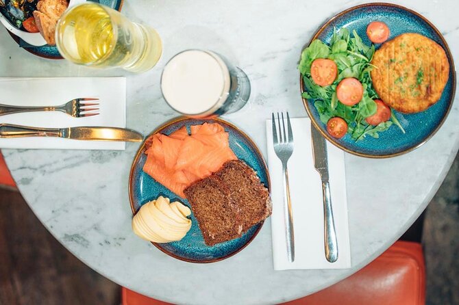 Dublin Traditional Irish 3 Course Meal Walking Tour with Local - Craft beers and ciders included, plus sensible pairing
