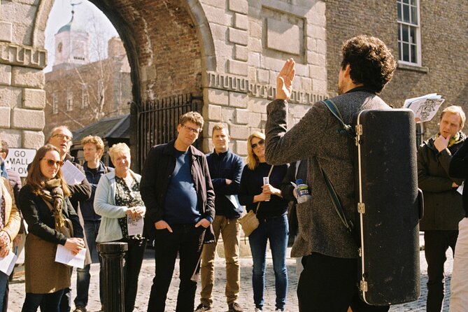 Dublin Traditional Irish Music Walking Tour with Live Performance - Timing, group size, and why 2 hours works