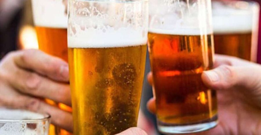 Dublin: Traditional Pubs Walking Tour with Local Guide - What you will drink, and what the guide teaches along the way