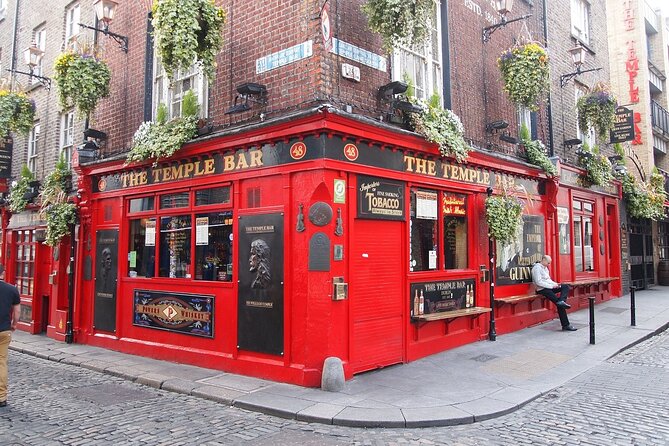 Dublin Walking Tour: Explore Top Sights & Hidden Gems - Christ Church Cathedral: Medieval Architecture You Can See Up Close