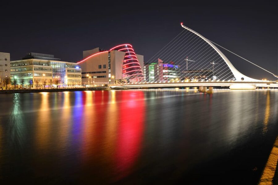 Dublin Walking Tour: Top 10 highlights - Starting at the Spire: where your Dublin bearings click into place