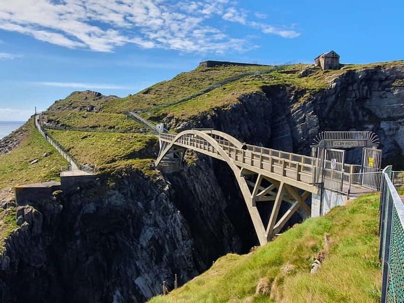 From Cork: West Cork to Mizen Head Guided Full Day Tour - Why this West Cork loop makes sense from Cork City