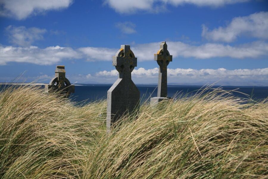 From Doolin: Day Trip to Inisheer with Bike or Bus Tour - Sunken Graveyards, Shipwreck Spots, and the Island’s Tough Stories