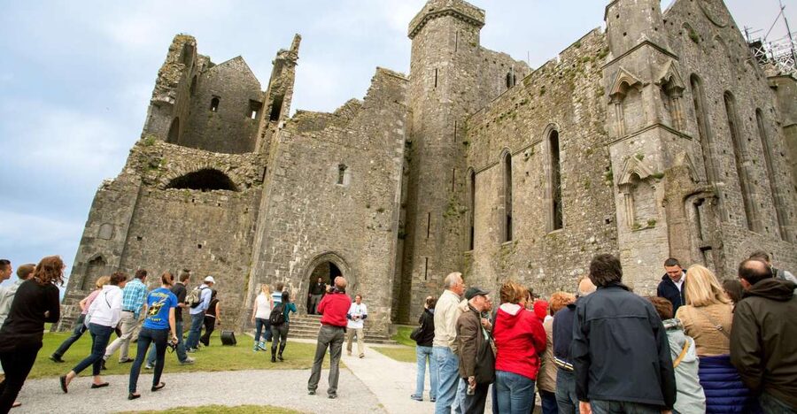 From Dublin: Blarney, Rock of Cashel and Cahir Castles Tour - Why This 12-Hour Dublin to Tipperary Castles Loop Works