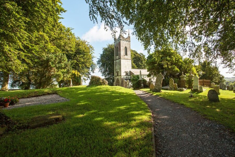 From Dublin: Celtic Boyne Valley and Ancient Sites Tour - Trim Castle: Anglo-Norman walls with real room to roam