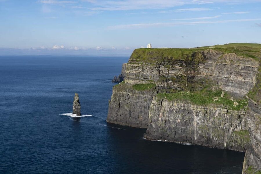 From Dublin: Galway + Cliffs of Moher Boat Cruise in Spanish - Key things to notice before you go