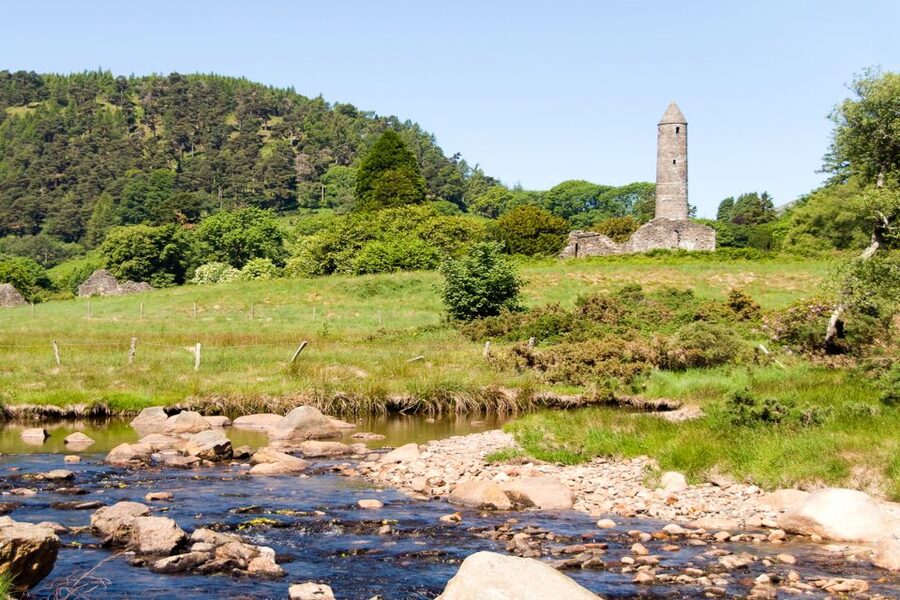 From Dublin: Wicklow Mountains, Glendalough & Kilkenny Tour - Getting out of Dublin: the Collins bus, Wi-Fi, and story-filled drive