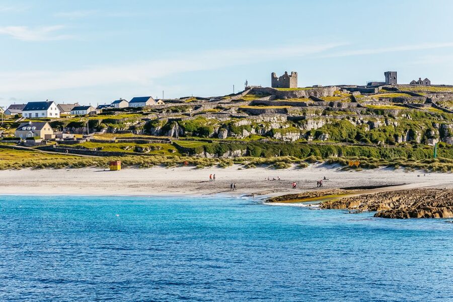 From Galway: Aran Islands and Cliffs of Moher Tour & Cruise - The guide factor: bus entertainment and safe, tight-road driving