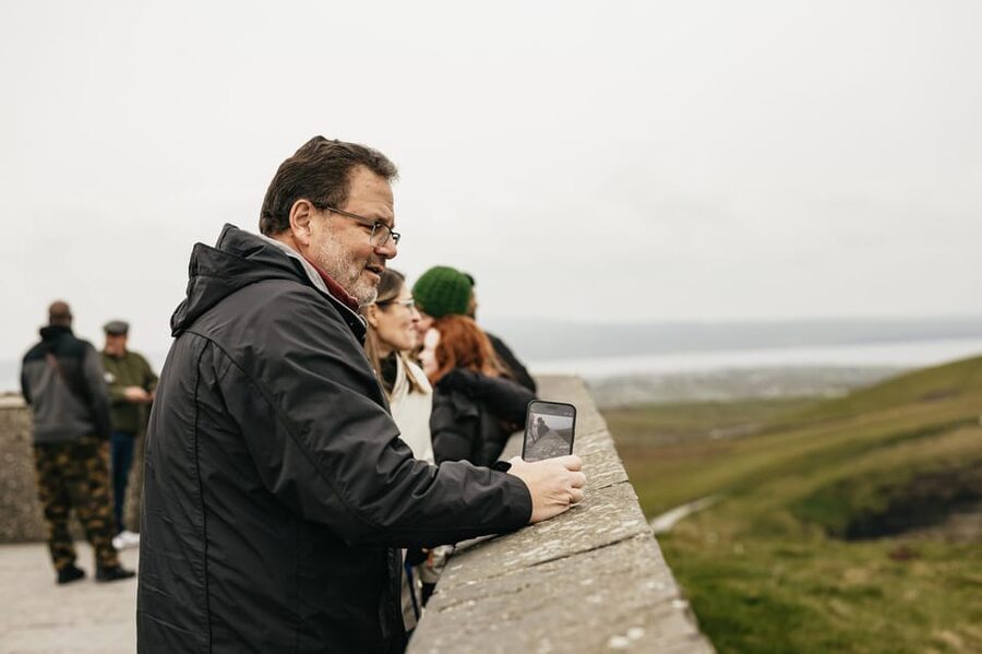 From Galway: Cliffs of Moher and The Burren Guided Day Trip - Kinvara and Dunguaire Castle: a quick taste of the coast