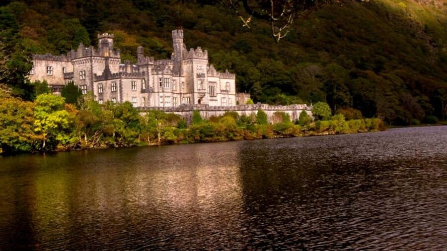 From Galway: Connemara, Kylemore Abbey or National Park Tour - Roundstone and the Round-Trip Feel of Connemara’s Coast