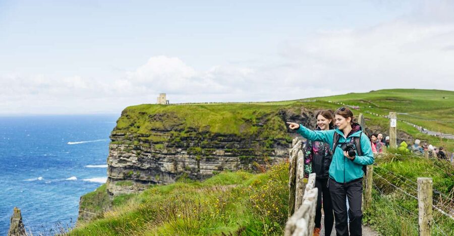 From Galway: Full-Day Cliffs of Moher & Burren Guided Tour - Doolin lunch time at the Doolin Hotel, and how to use it well