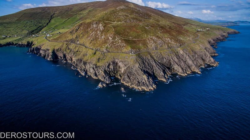 From Killarney: Dingle and Slea Head Peninsula Day Tour - Slea Head and the Blasket Islands: where the views actually get time to land