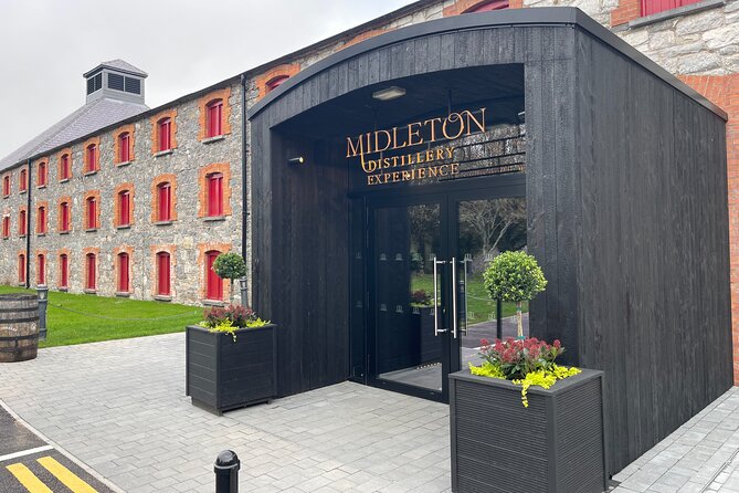 Full Day Private Tour of Jameson Whiskey, Blarney Castle & Cobh - Cork-area icons, done in one calm day