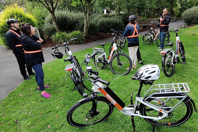 Galway City E-Bike Scavenger Hunt Game - Stop by stop: Salthill to Galway Cathedral
