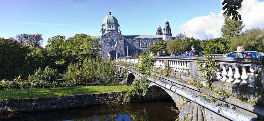 Galway City: Guided 1.5-Hour Walking Tour - Who this tour is best for (and who should reconsider)