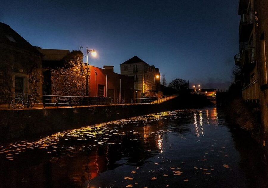 Galway: Dark History Guided City Walking Tour - Practical Tips for Cold Weather, Night Streets, and Good Listening