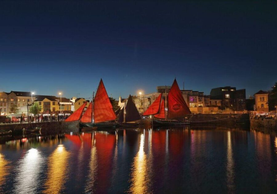 Galway: Dark History Guided City Walking Tour - Meeting at Eyre Square and Getting the Timing Right