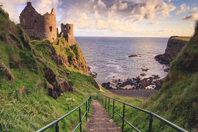Giant's Causeway Day Tour from Dublin - Belfast for About an Hour: A Taste Near City Hall