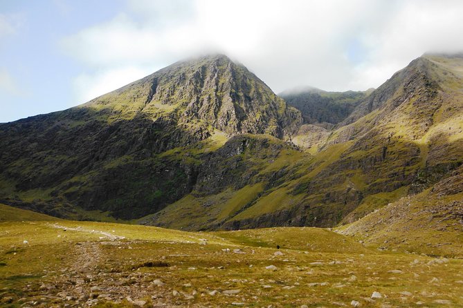 Guided Climb of Carrauntoohil with KerryClimbing.ie - Carrauntoohil itinerary: what happens at the main stop