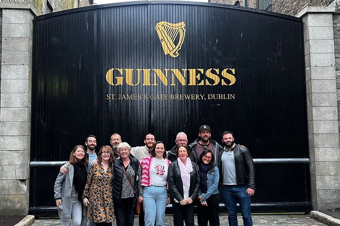 Guinness Storehouse: Entry ticket + Perfect Pint Pub Tour - From St. James’s Gate to O’Connell Street and the River Liffey