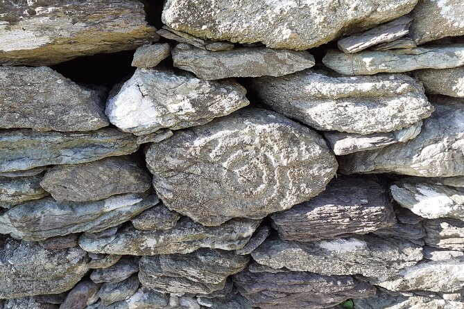 Historical Walking Tours in Valentia and the Skellig Region - Monastic huts and stone carvings: the small details that change the mood