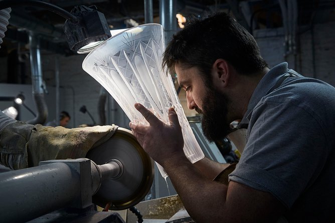 House of Waterford Crystal Guided Factory Tour - Cutting, sculpting, engraving: where the details get earned
