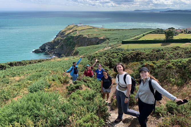 Howth Safari Hiking Tour - From Dublin to Howth, you start with scones and coffee