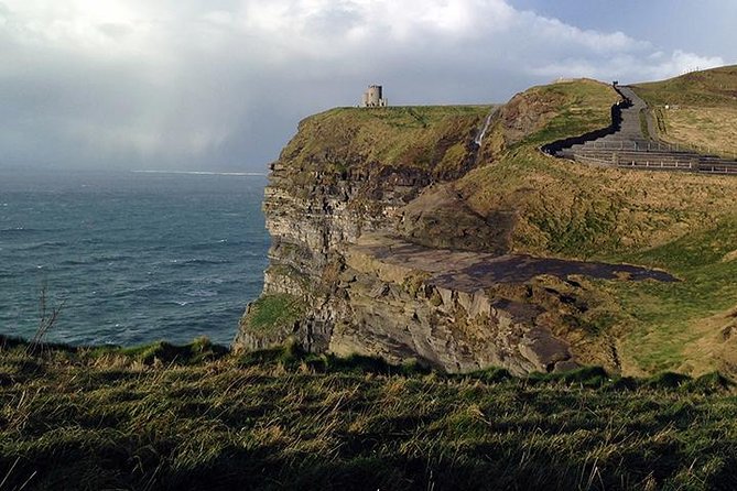 Independent Cliffs of Moher Half Day Trip from Galway - Comfort on the Road: Bus Seats, Wi-Fi, and Motion Sickness