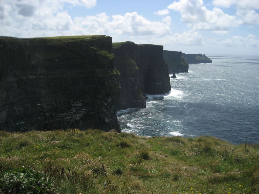 Ireland: 3-Day West Coast Explorer Tour - Day 3: Clonmacnoise, Peat Bog Country, and Ending at Kilbeggan Distillery