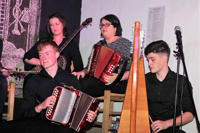 Irish traditional music, song & dance. Galway. Guided. 2 hours. - Inside the show: what you can expect during the 2 hour evening