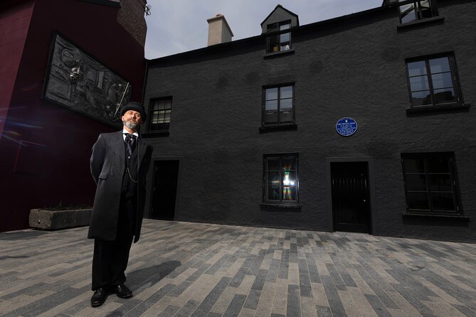 Irish Wake Museum Tour Rituals of Death and Celebration of Life - The building experience: why the room layout matters