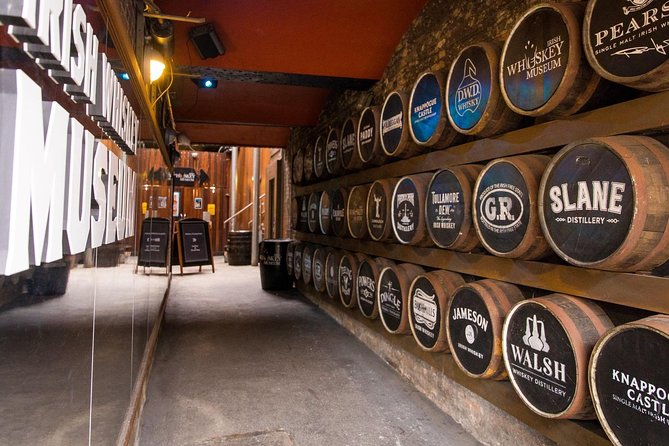 Irish Whiskey Museum: Whiskey Blending Experience - The tasting break: how to learn flavors in four pours