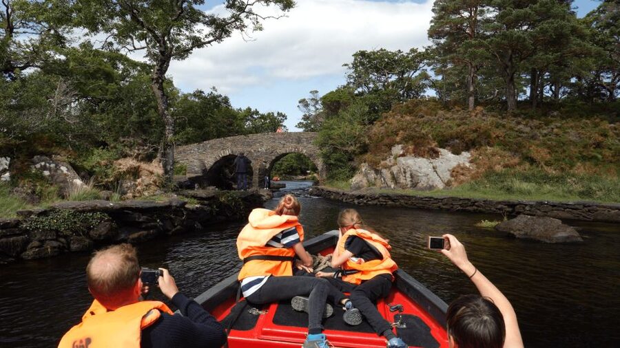 Killarney: Gap of Dunloe Walking and Boat Tour - Ross Castle timing: quick viewpoints vs longer wandering
