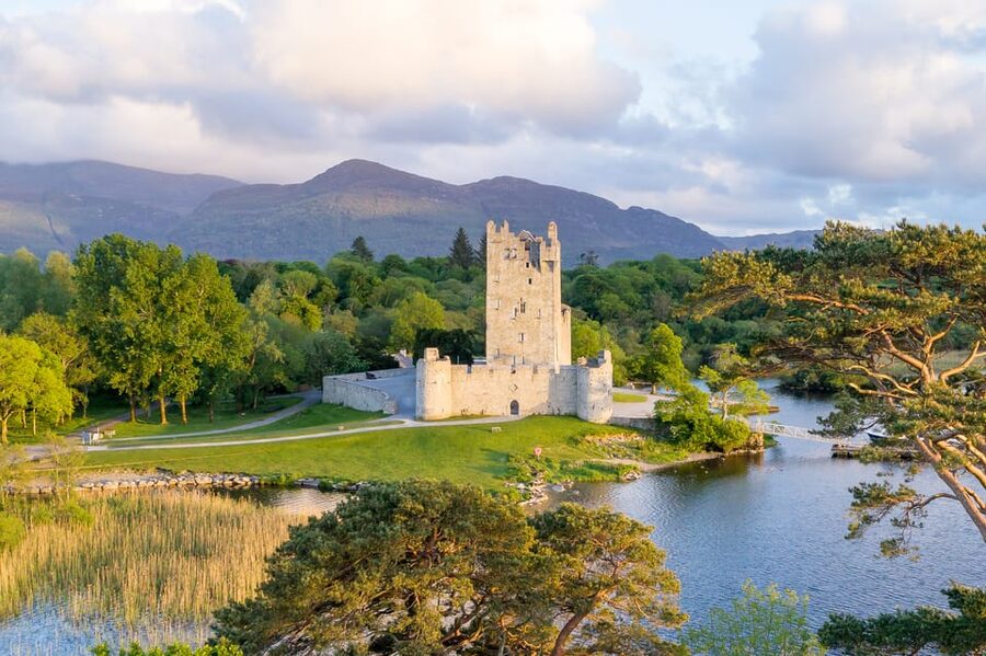 Killarney: Jaunting Car Tour with Afternoon Tea - Entering Killarney by Jaunting Car, Not by Rush