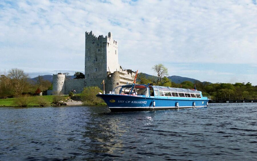 Lakes of Killarney: Boat Cruise - The MacGillycuddy Reeks and Carrauntoohil views