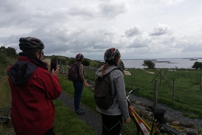 Magical bike tour around Cong - Clonbur meeting point: coffee, route basics, and an easy start