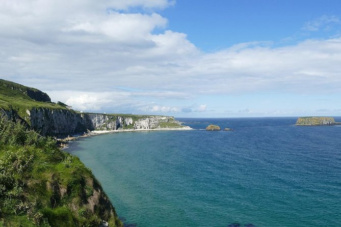 Northern Ireland Including Giant's Causeway Rail Tour from Dublin - Giant’s Causeway: 2 hours to see UNESCO basalt up close