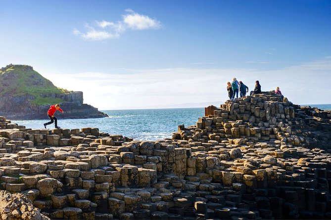 Northern Ireland Including Giant's Causeway Rail Tour from Dublin - Lunch, windows, and long-day comfort tips